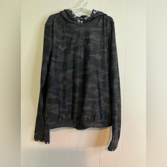 Athleta Girl Black Camouflage Hooded Top - Picture 6 of 6